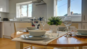 Didcot- Private Flat with Garden & Parking 03